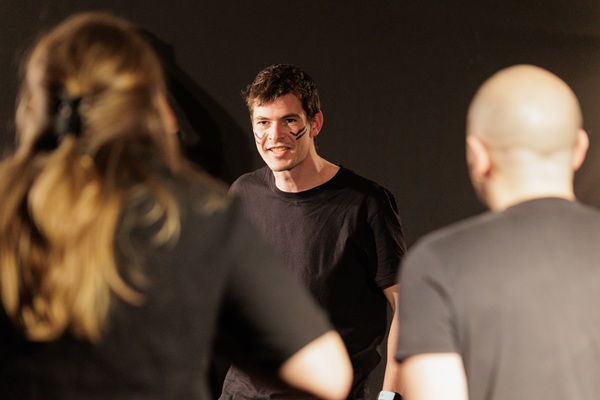 Cours de théâtre aux Ateliers Comédie à Paris